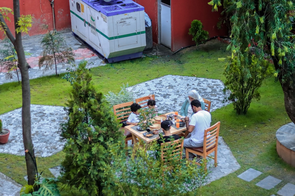 Kathmandu Aagantuk Hotel 32/33