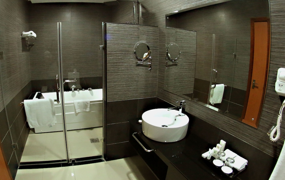 Diva Hotel 49/50