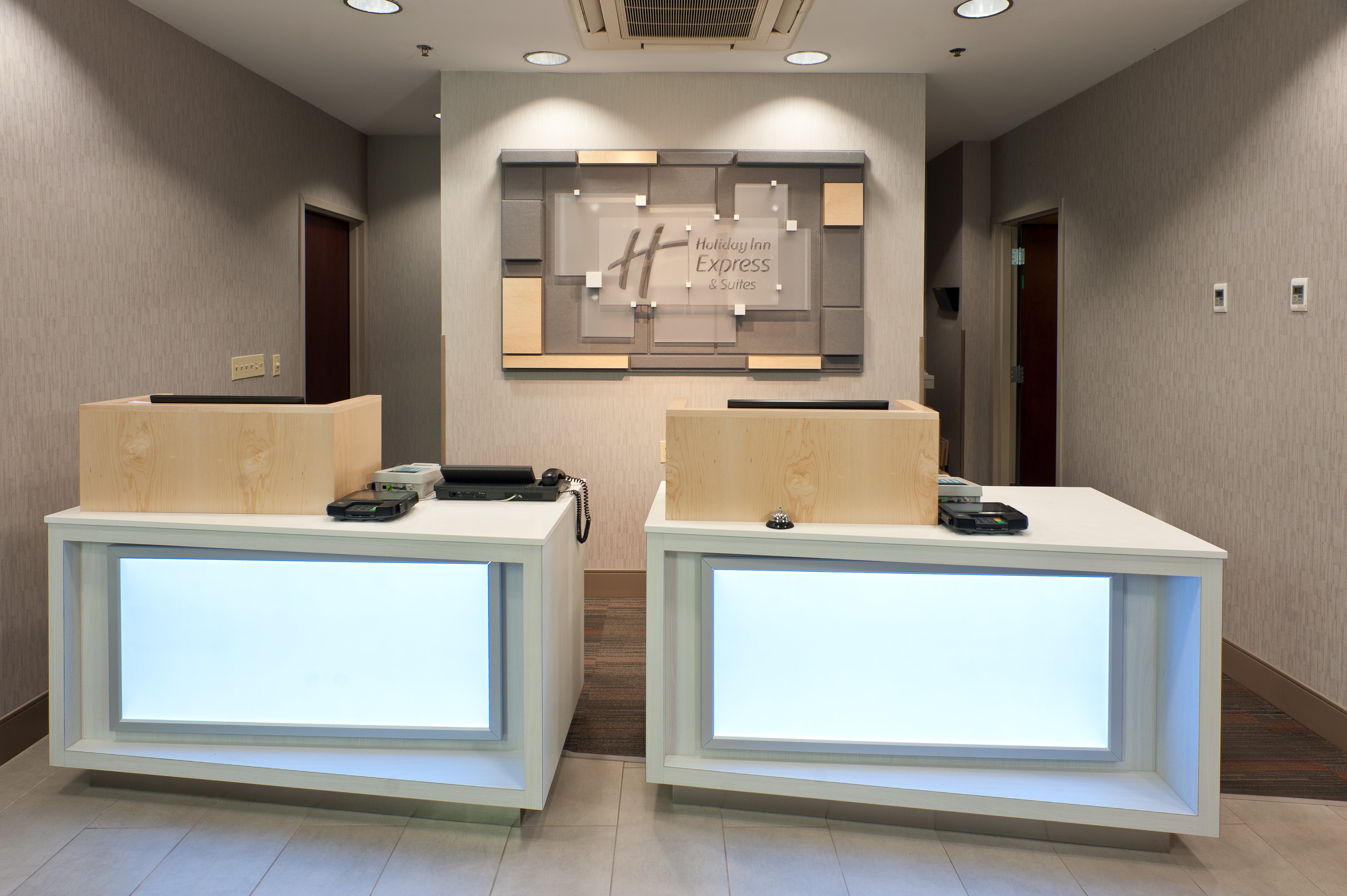 Holiday Inn Express Hotel Suites Scott Lafayette West 5/50