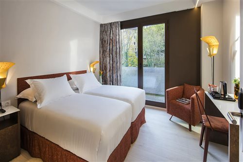 Axel, City, Double or Twin Bed