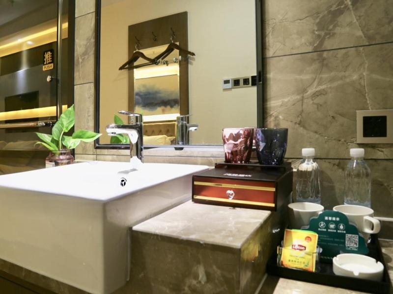 VX Wuxi Huishan District Luoshe Town Luocheng Avenue Hotel 17/17