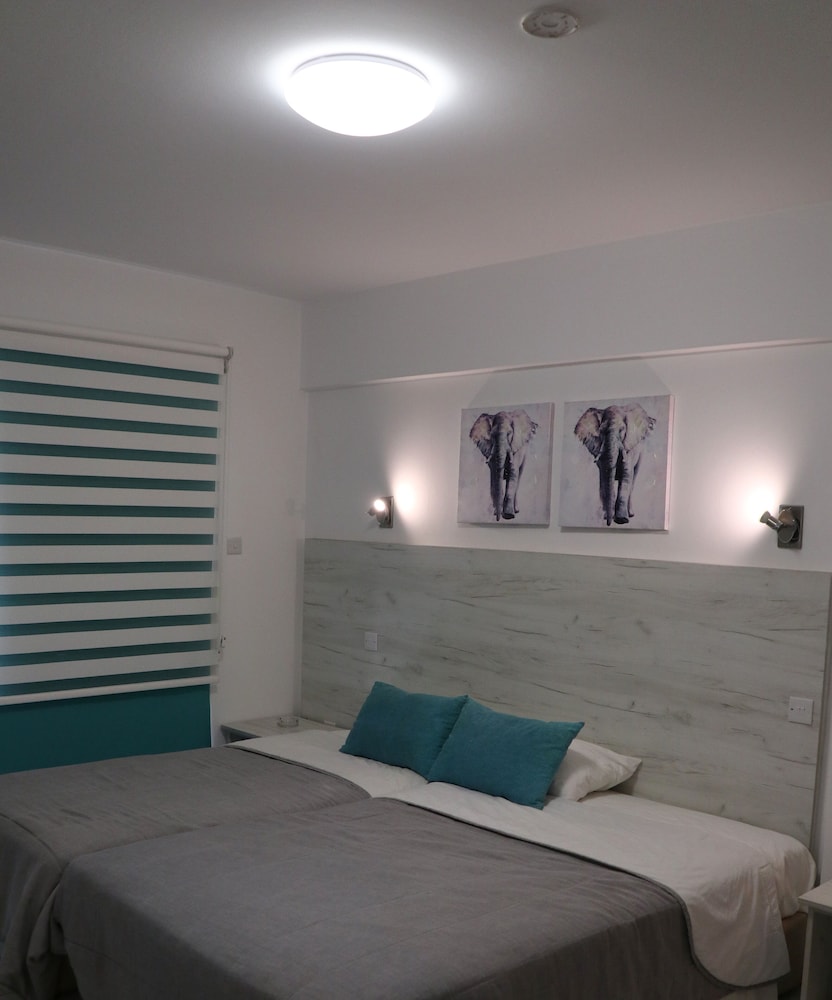 Layiotis Hotel Apartments 9/23