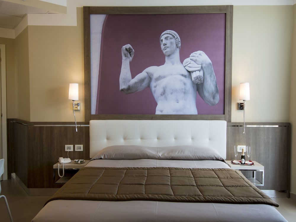 ERACLE HOTEL 8/61