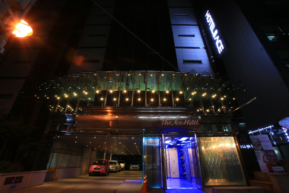 The Ace Hotel 4/71