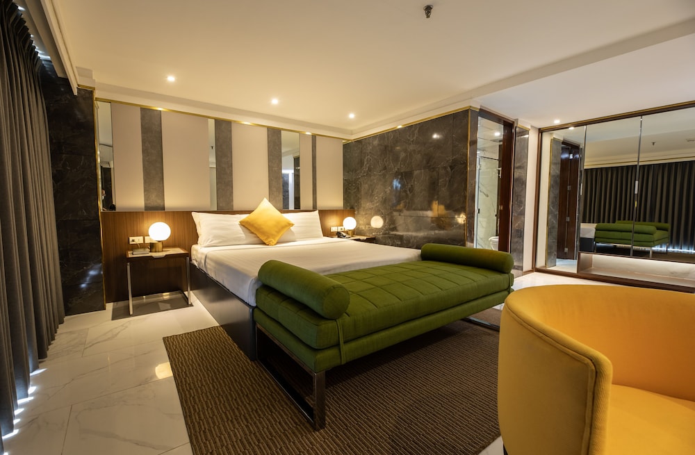 Star Plaza Hotel 30/54