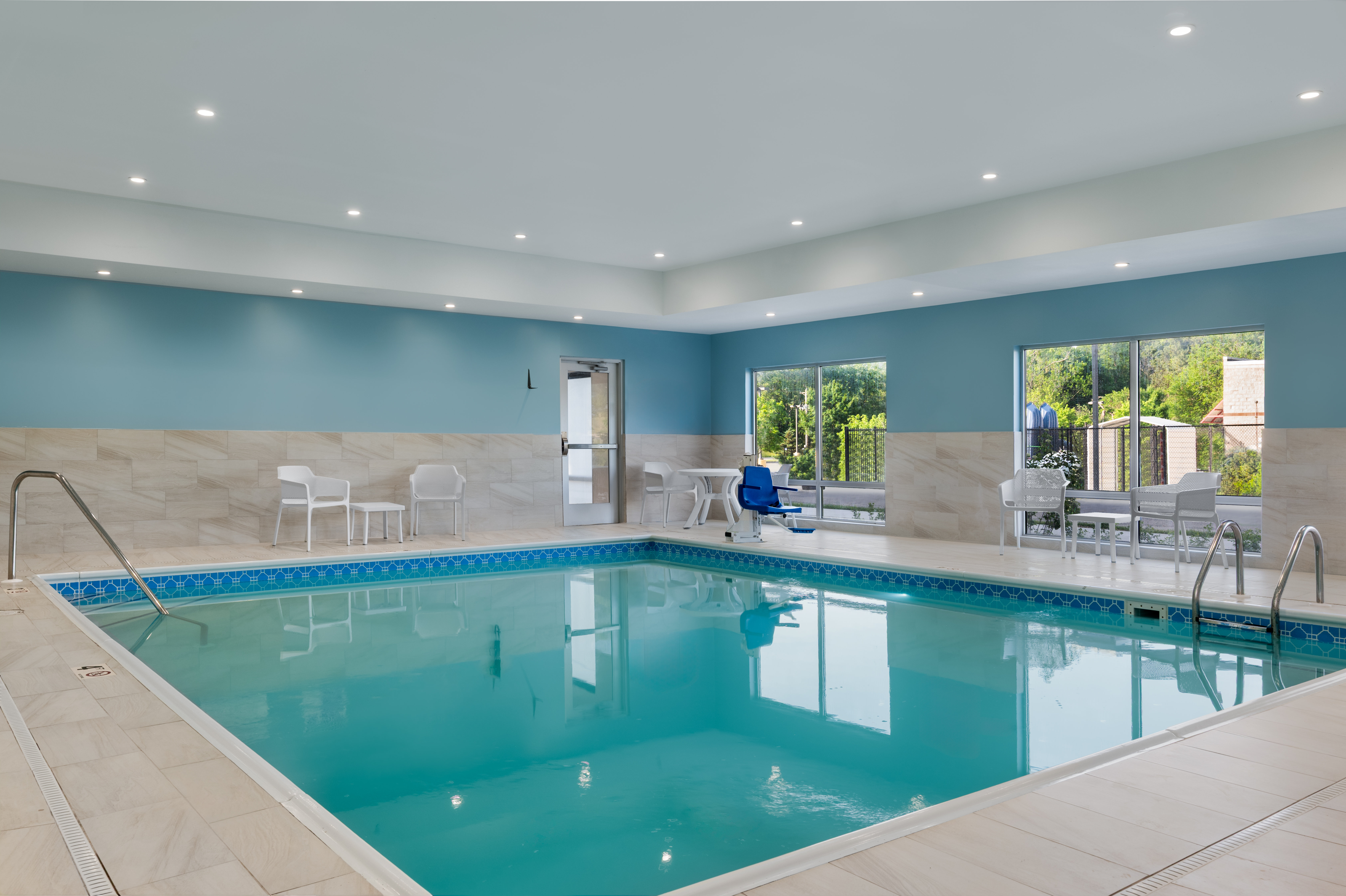 Holiday Inn Express & Suites Stevensville - Benton Harbor, an IHG Hotel 20/50