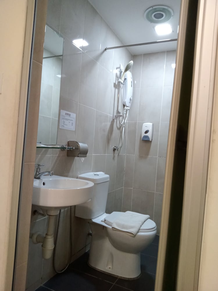 Avenue Bangi Hotel 33/36