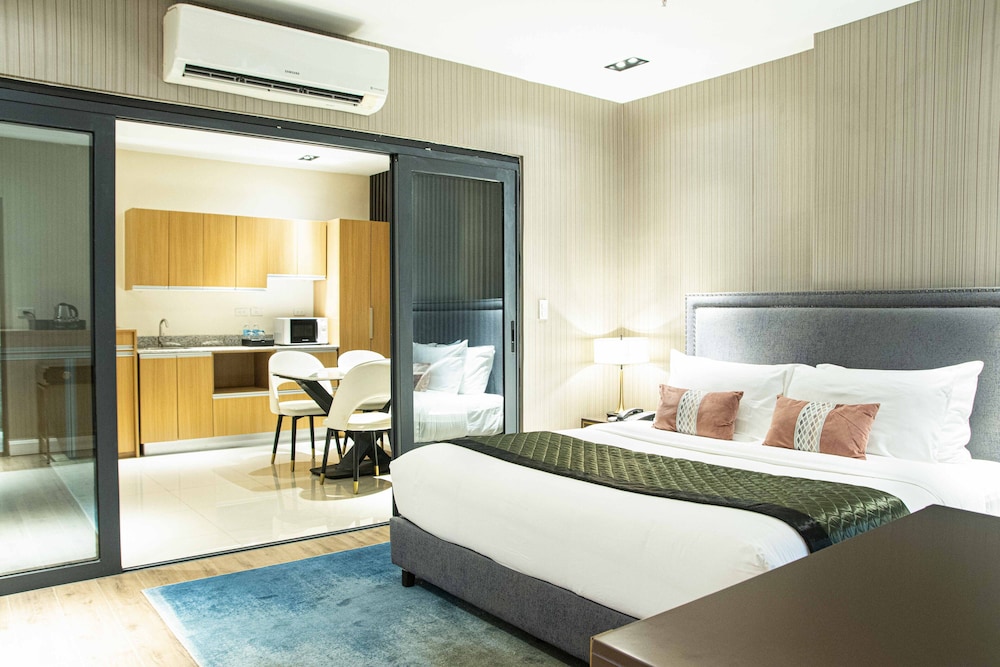 The Noble Cebu 23/59