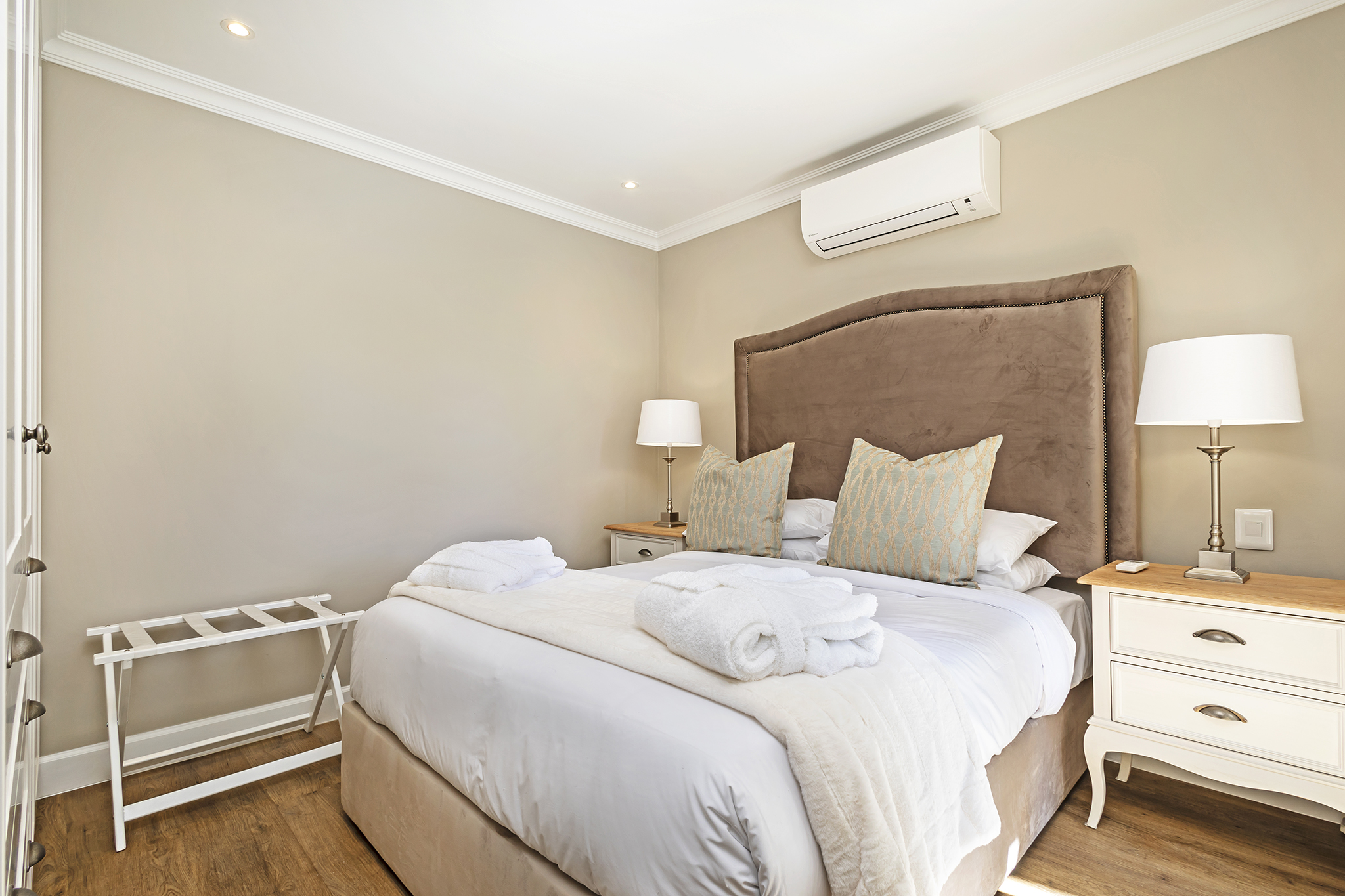 2 Bedrooms, River, Villa، L Ermitage Franschhoek Chateau Villas 4/7
