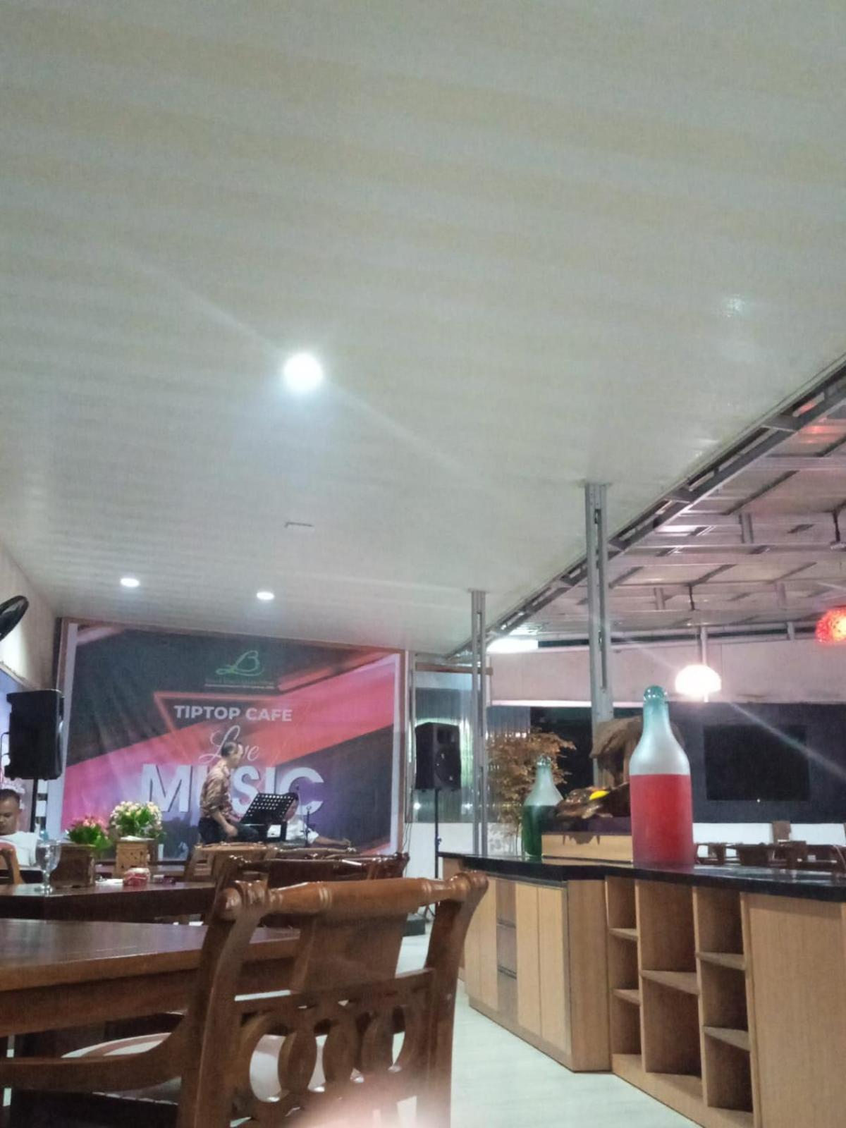 Grand Buana Lestari Hotel 24/35