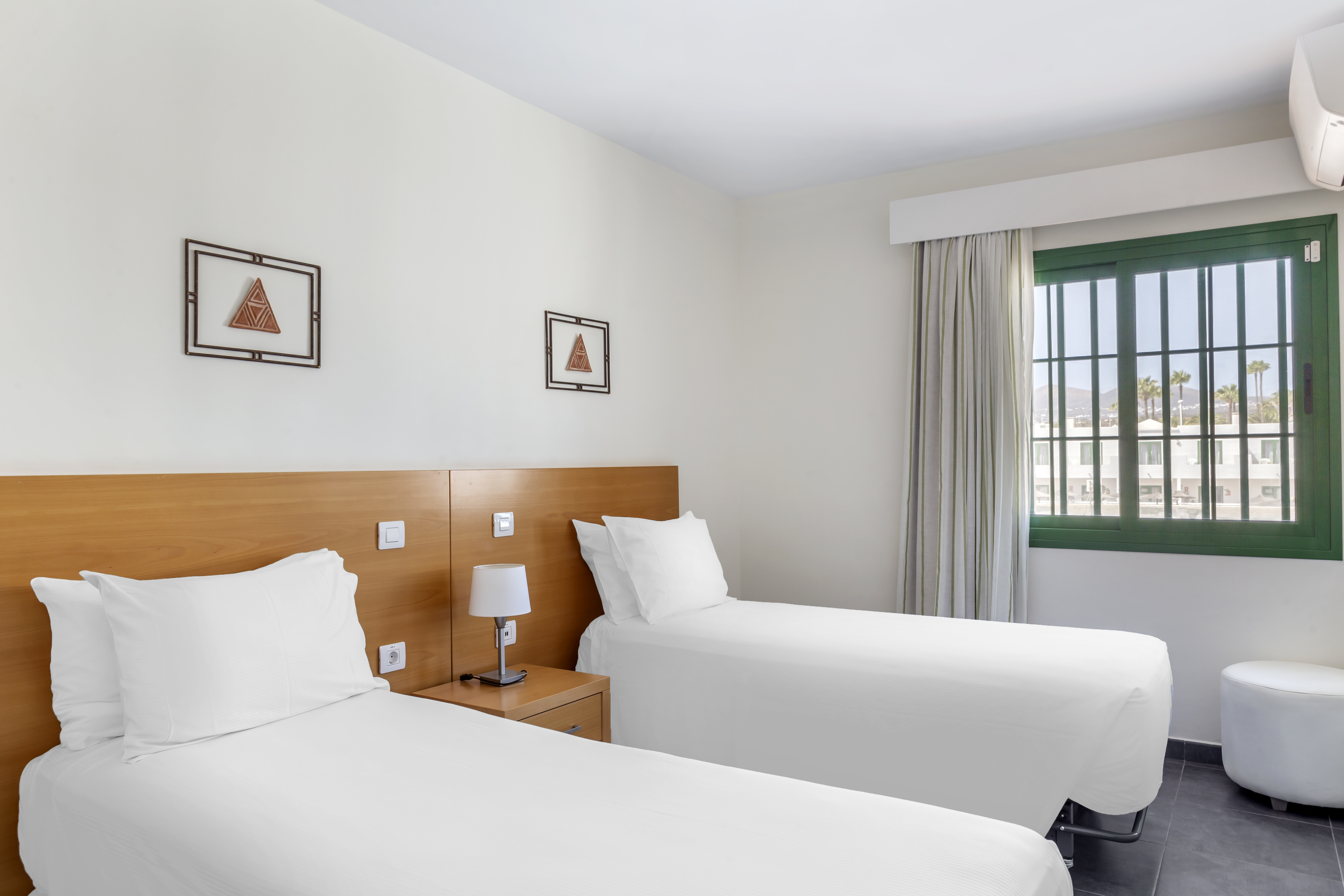 2 BEDROOMS, APARTMENT