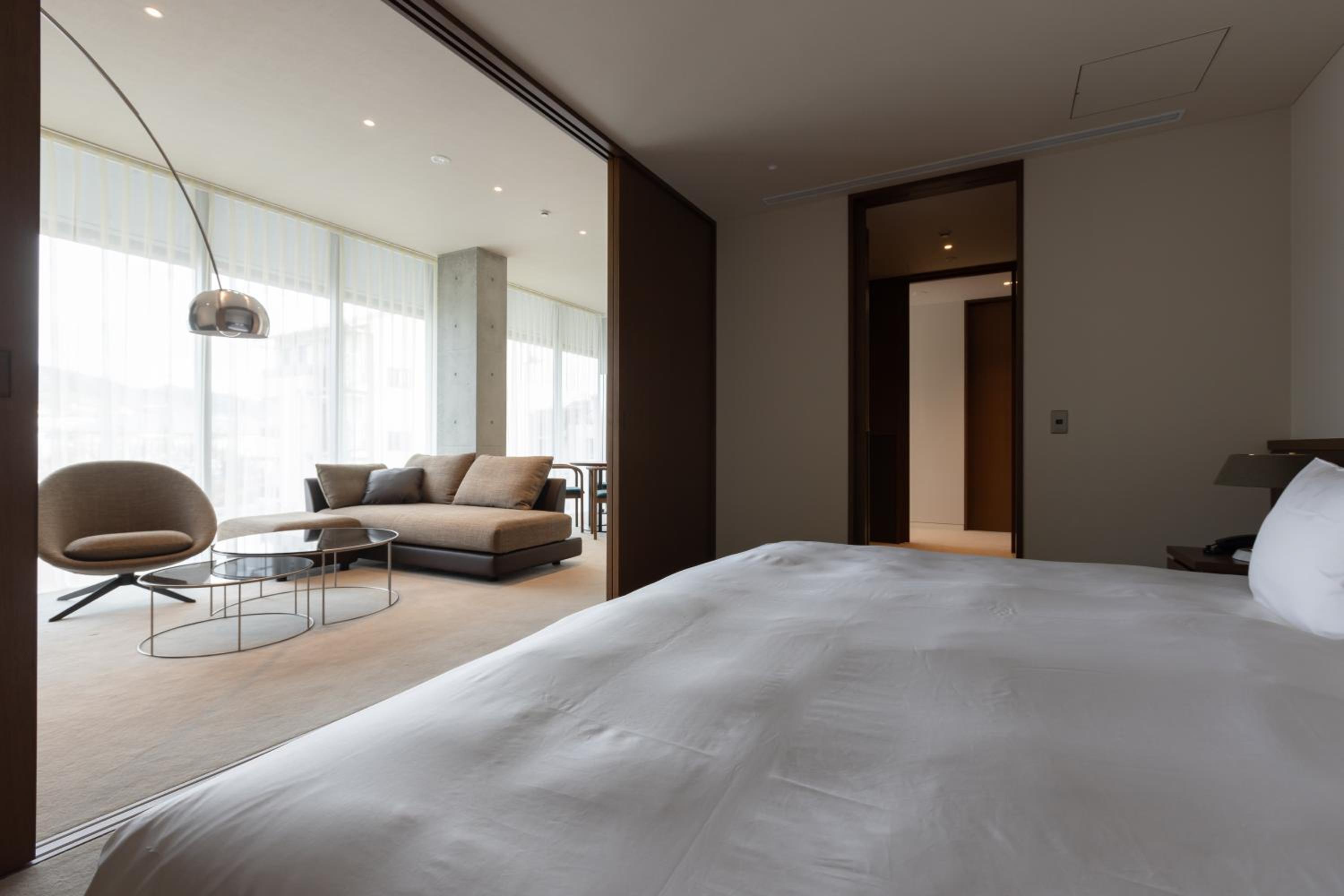 Residential, Suite, King Bed, Sofa, Lounge Access