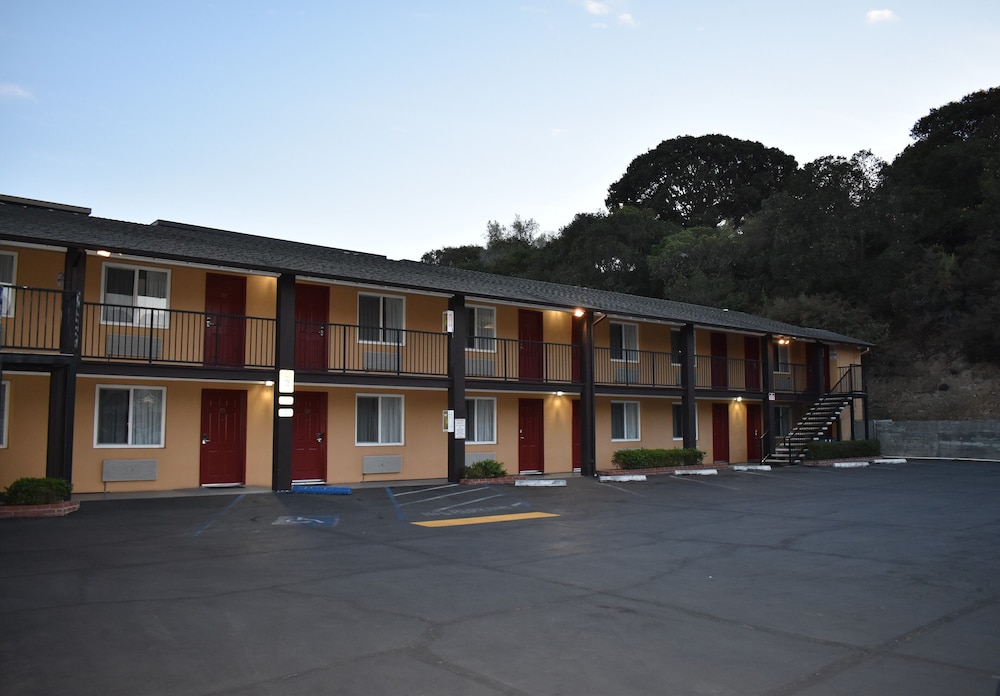 Hotel Belmont 7/36