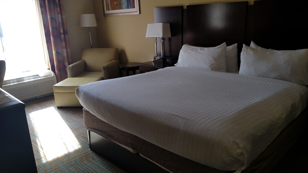 Holiday Inn Express Hotel And Suites Perry 17/48