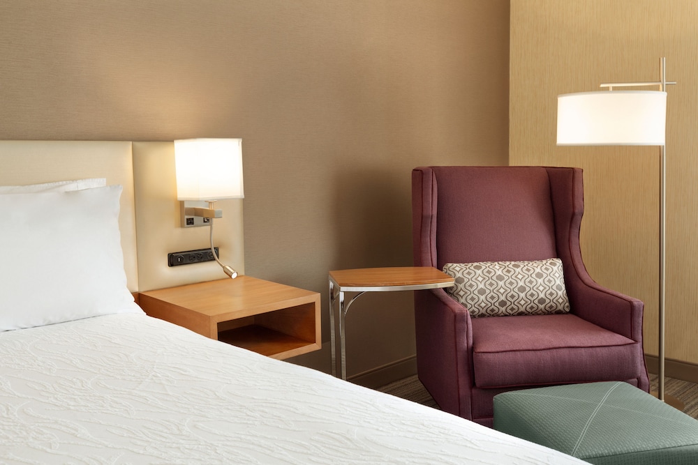 Hilton Garden Inn Roseville 15/50
