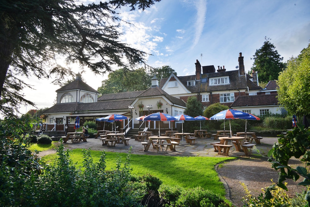 The Conningbrook Hotel 5/50