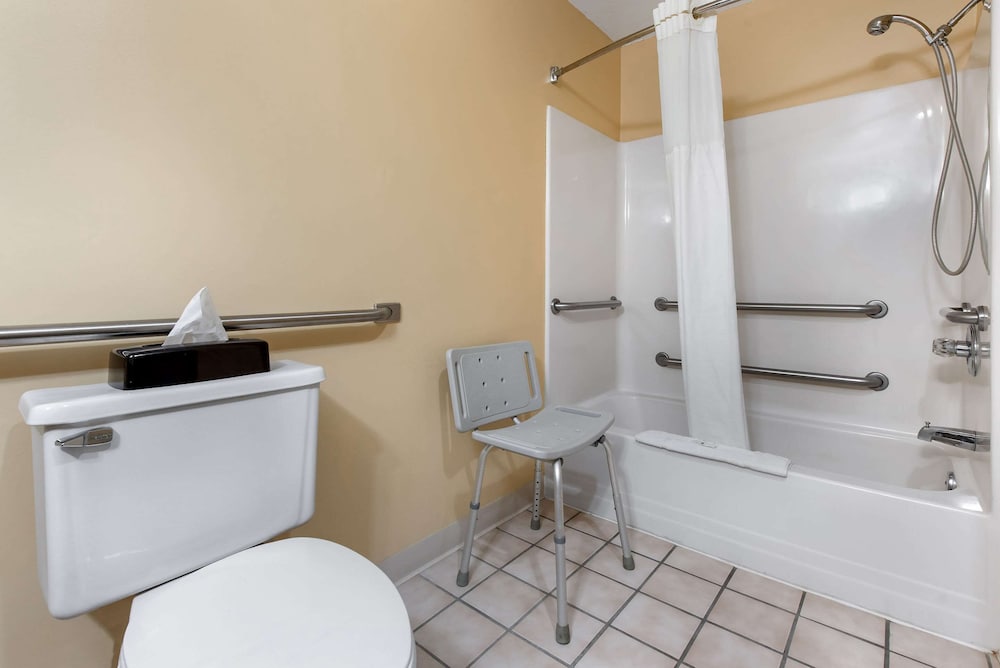 Quality Inn & Suites Lebanon I-65 37/38