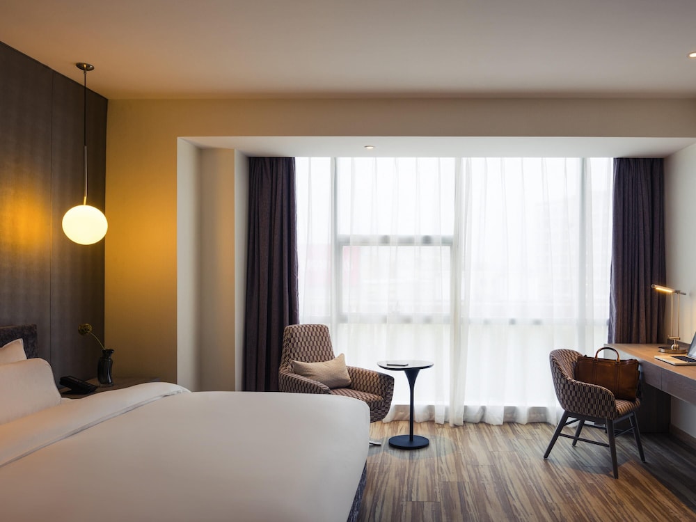 Mercure Shanghai Hongqiao South 25/96