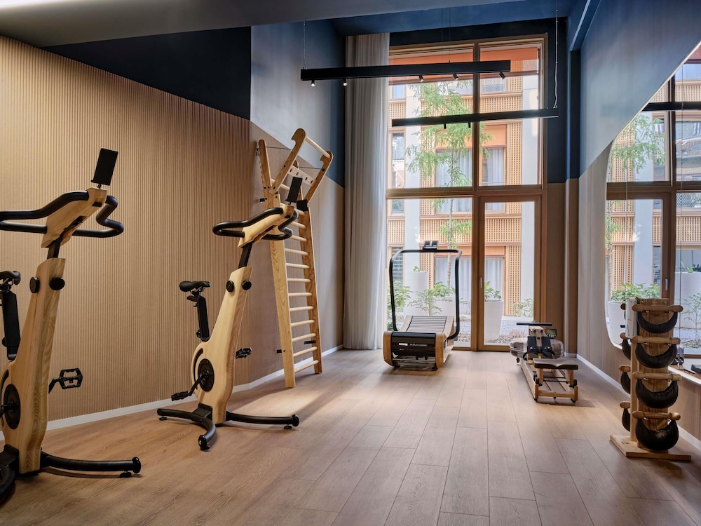 TRIBE Paris Pantin 24/50