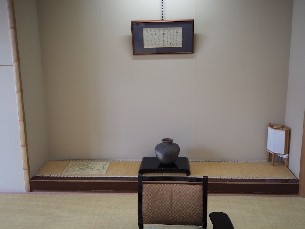 KUSATSU ONSEN OSAKAYA 17/65