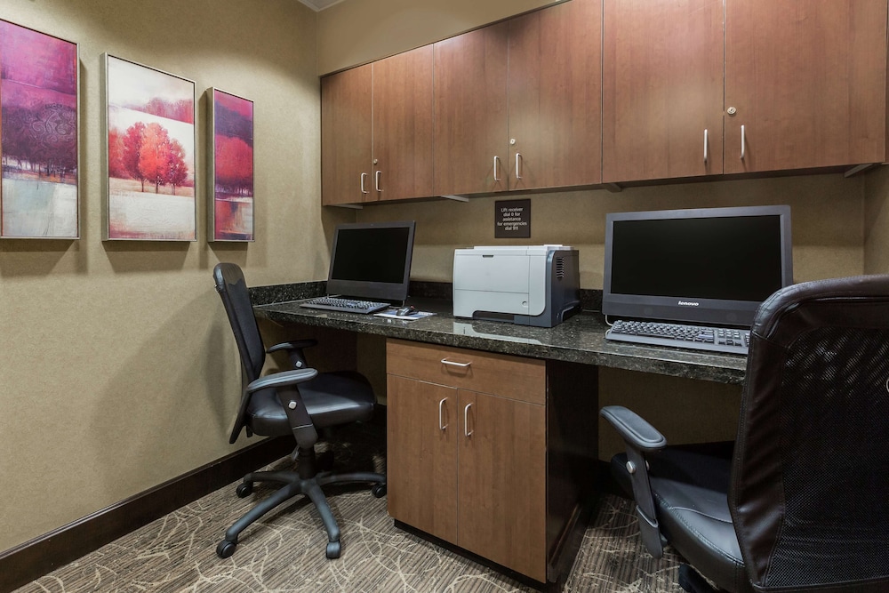 Hampton Inn Suites Yuba City 36/44
