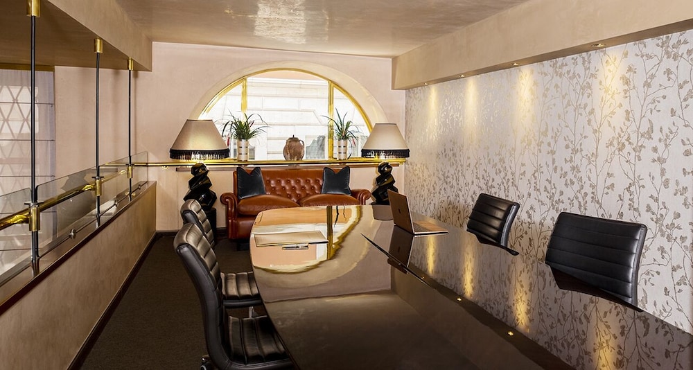 Hotel Accademia Verona 60/80
