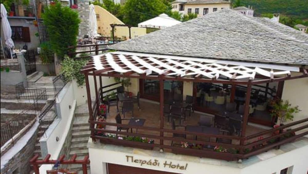 Petradi Hotel 2/75