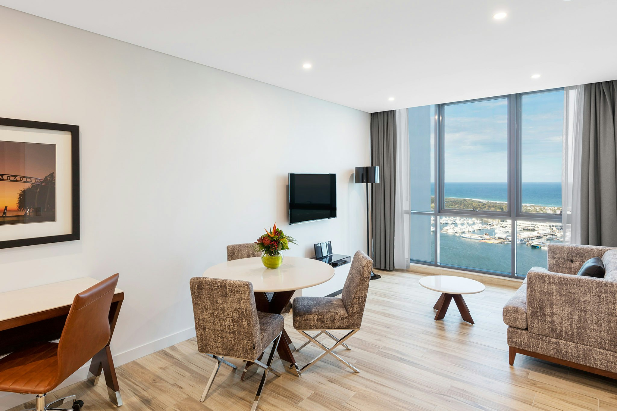 Meriton Suites Southport 8/11