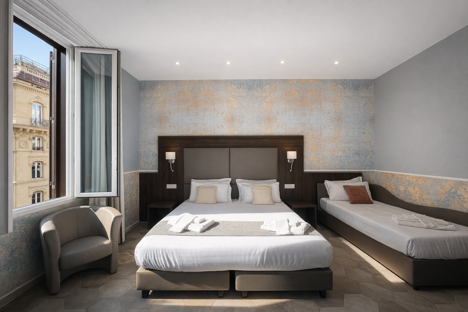 Deluxe, Double or Twin Bed
