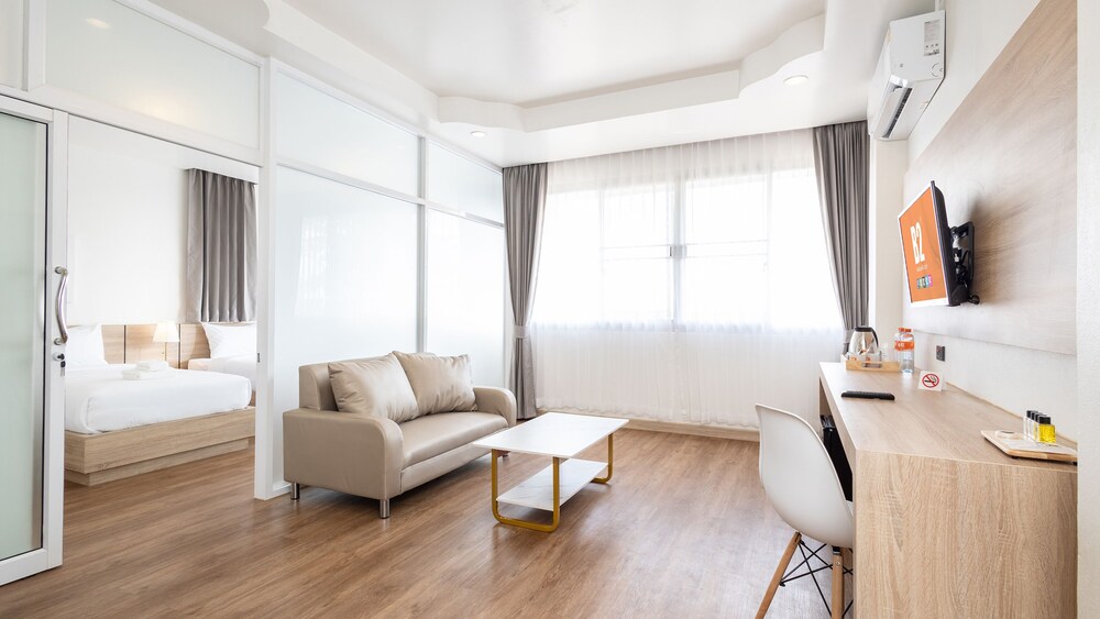 B2 Phitsanulok Premier Hotel 24/47