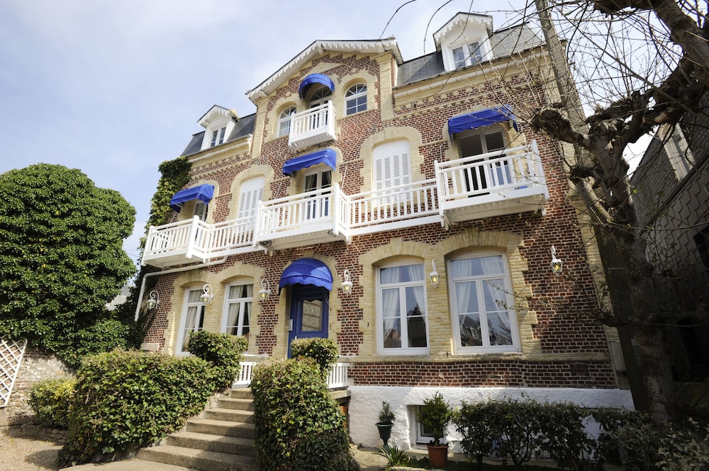 La Villa 10 2/50