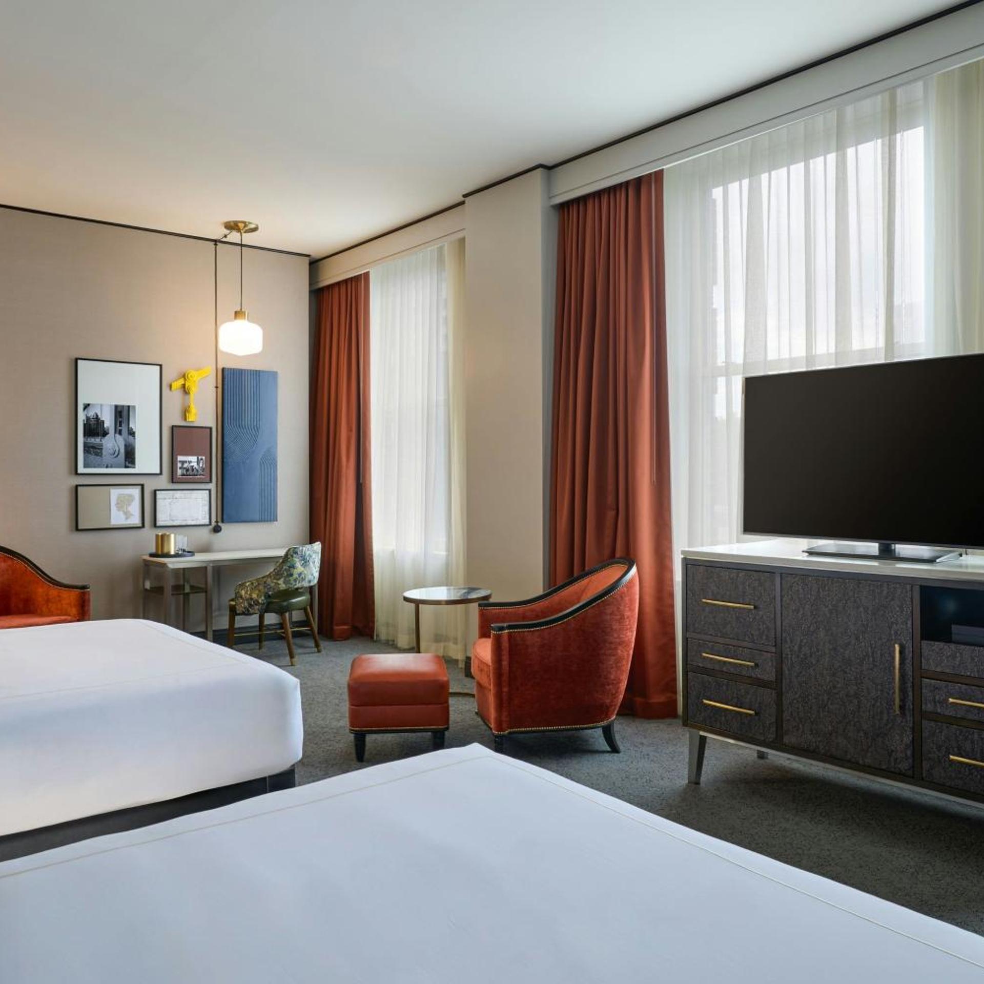 Room, 2 Queen Beds, Partial Water View