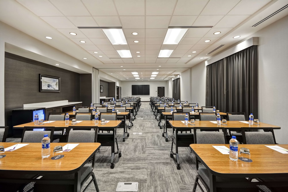 Hyatt Place Fresno 22/28