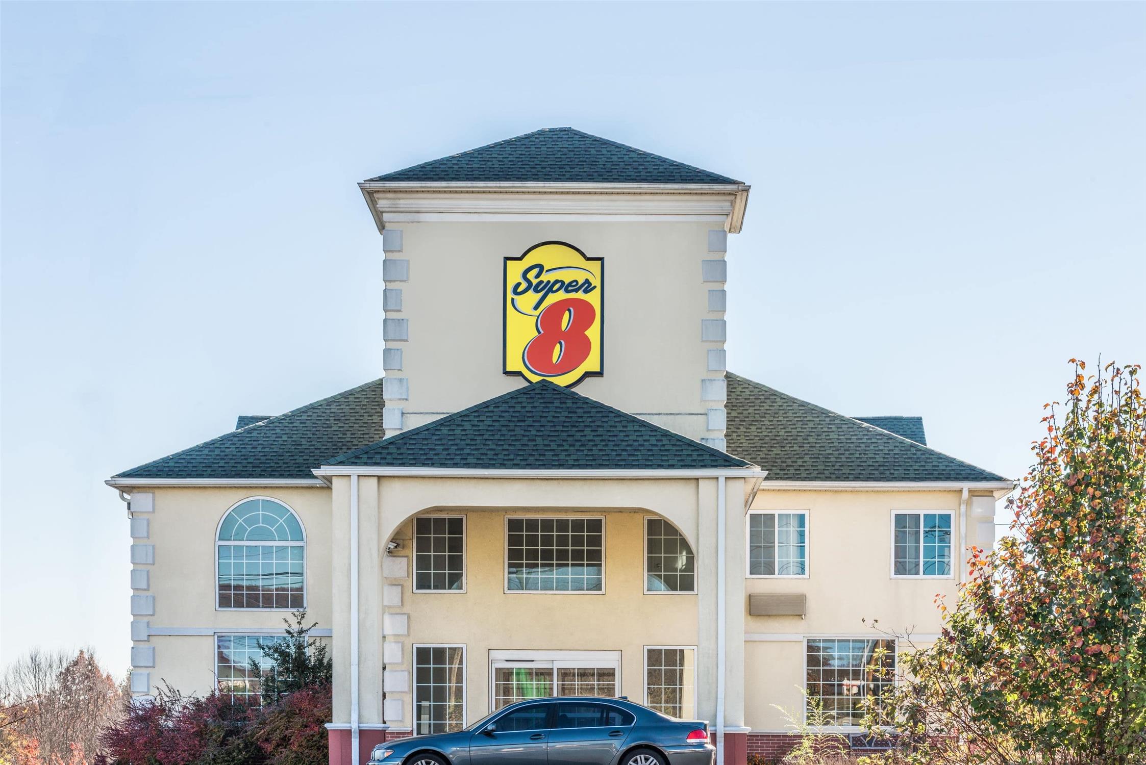 Super 8 by Wyndham Harrisburg Hershey North 5/20