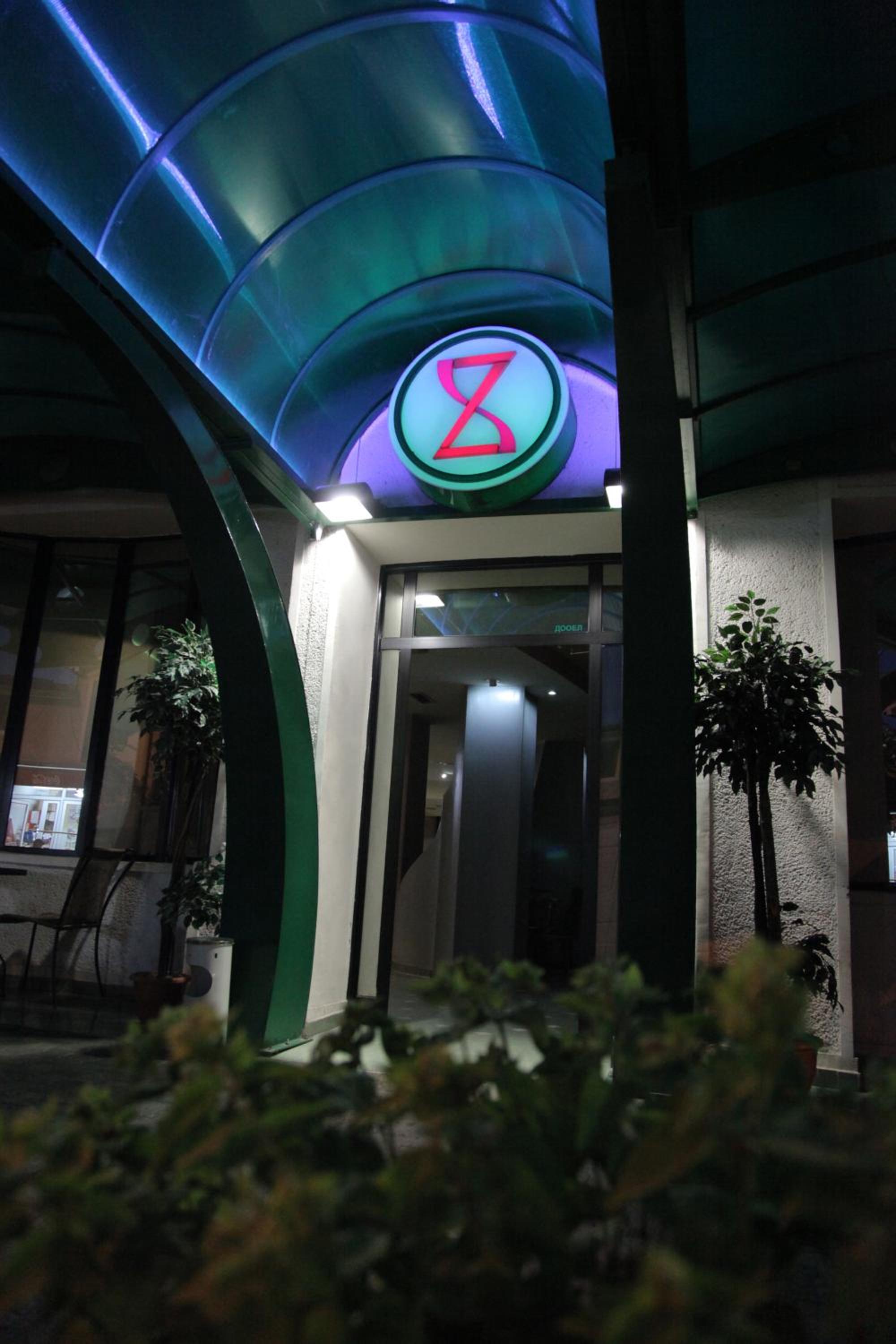 Cingo Hotel 3/62