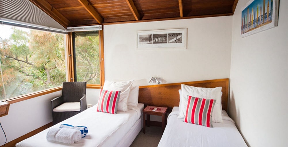 Tree Top, House, King Bed، The Oasis Apartments and Treetop Houses 4/6