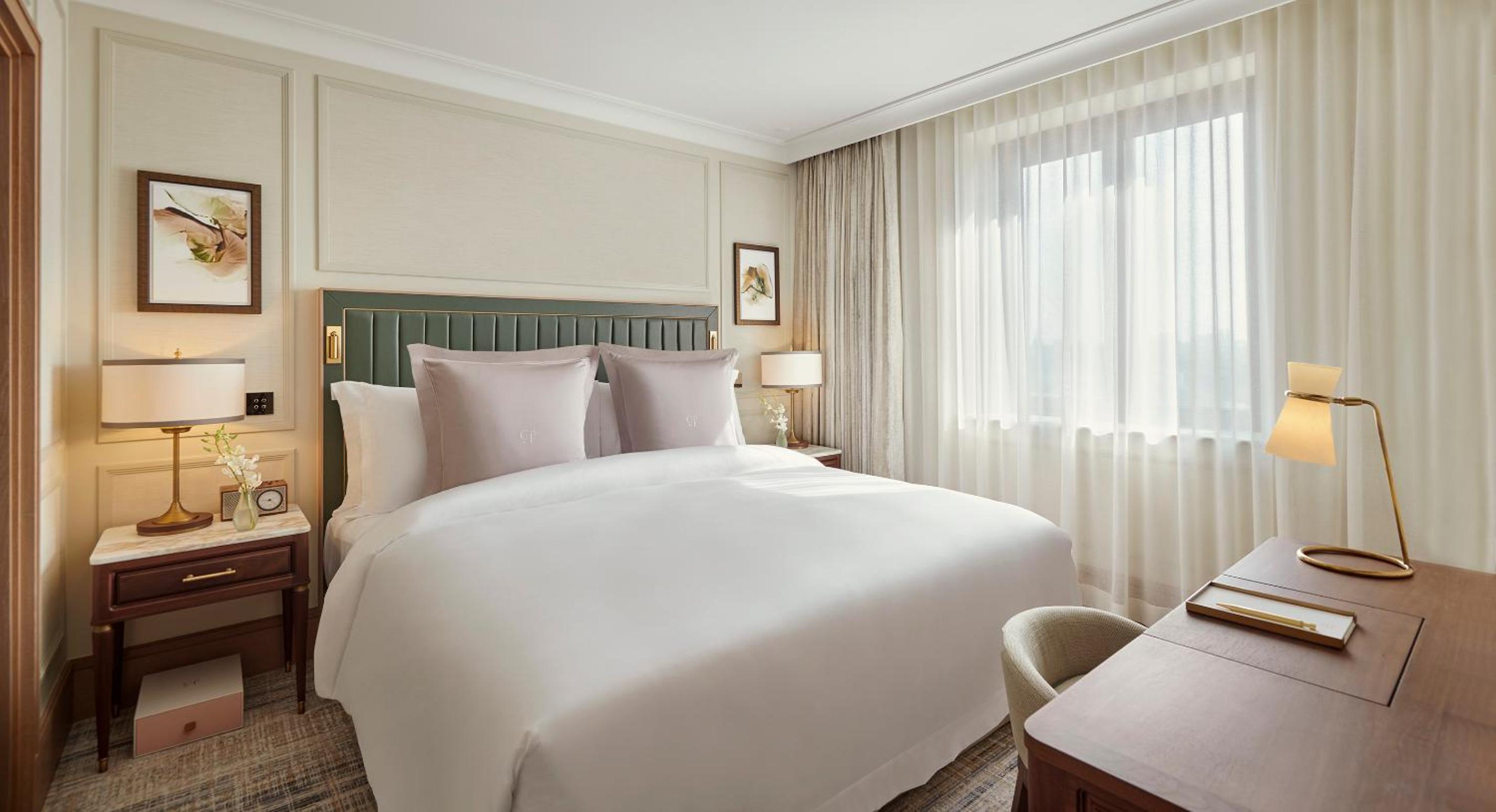 Executive, Suite, City View, Private Garden، Jumeirah Carlton Tower London 2/3