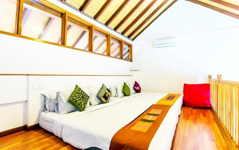 Villa Damar 12/36
