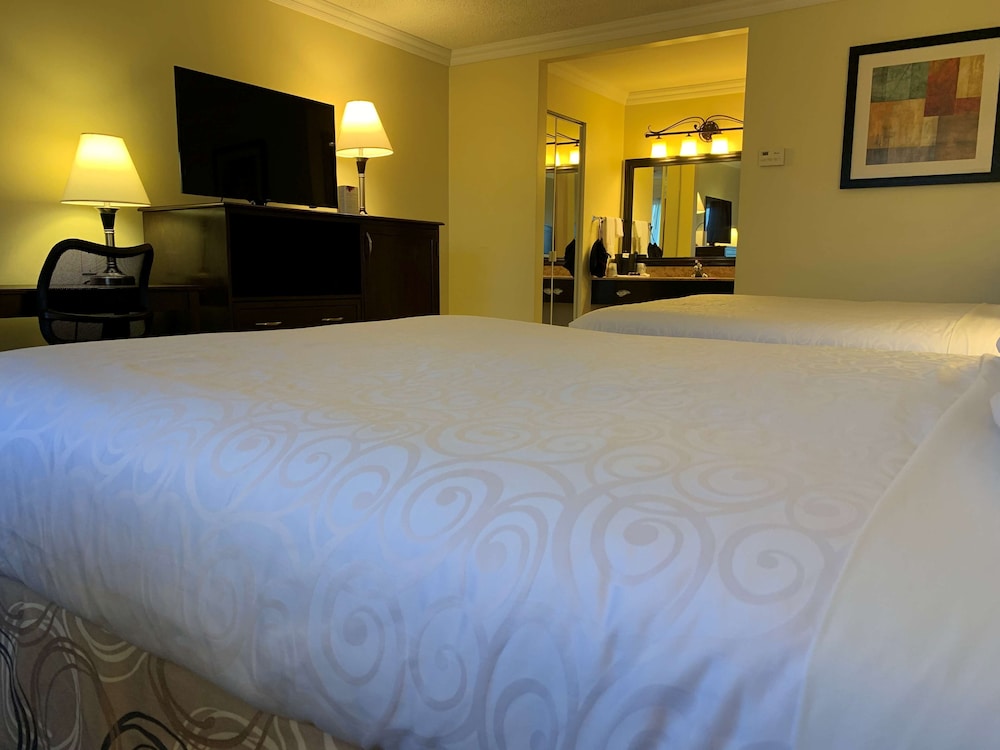 Best Western Plus Burnaby Hotel 39/76