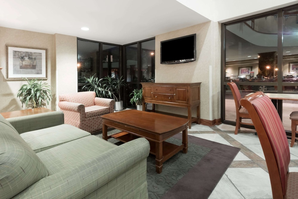 Baymont By Wyndham Indianapolis South 27/40