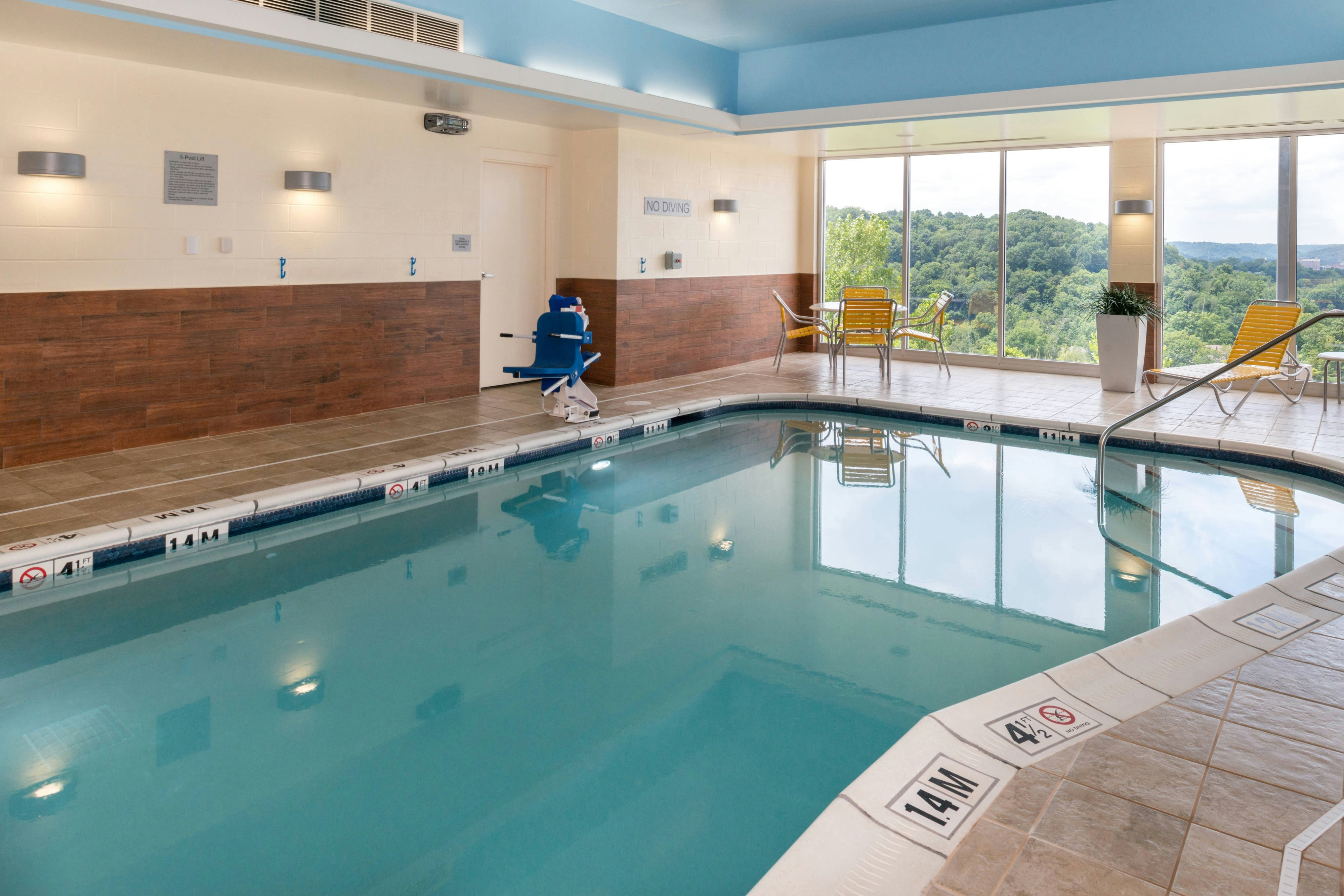 Fairfield Inn And Suites By Marriott Huntington 20/46