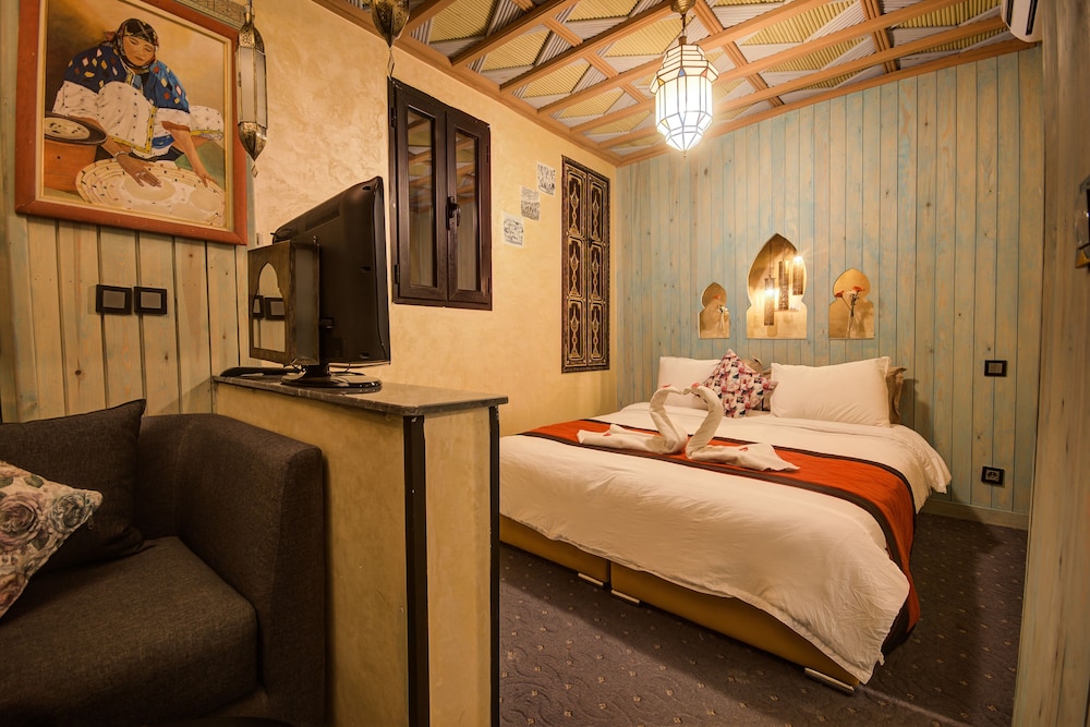 Quadruple Room (max 4ad/ 3+1/ 2+2)