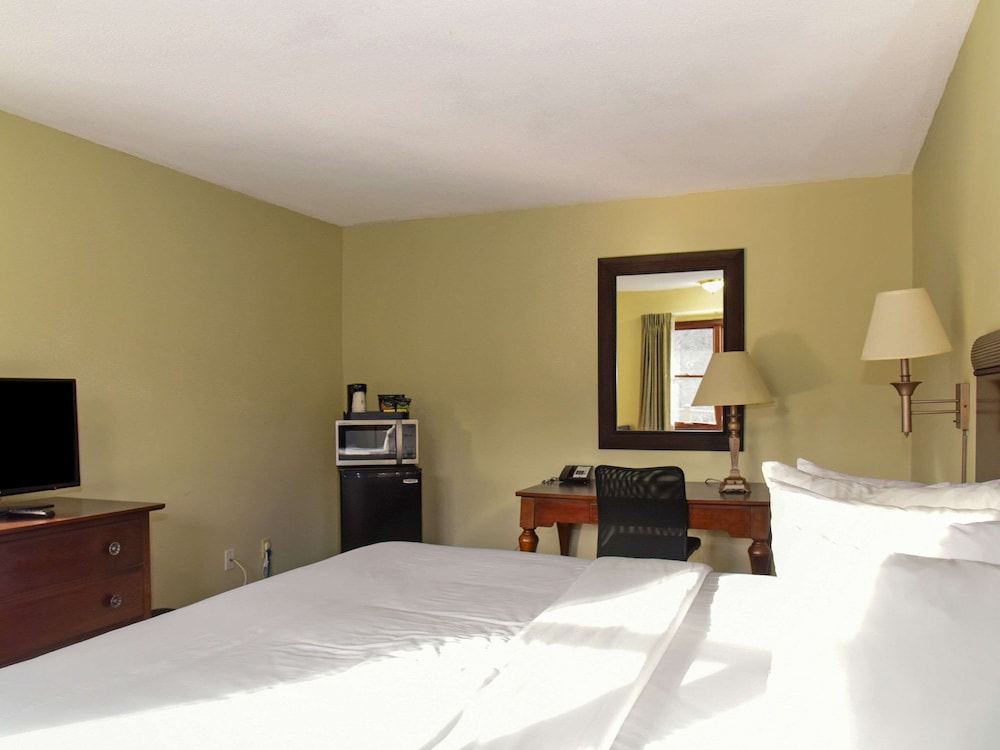Quality Inn Great Barrington 16/26