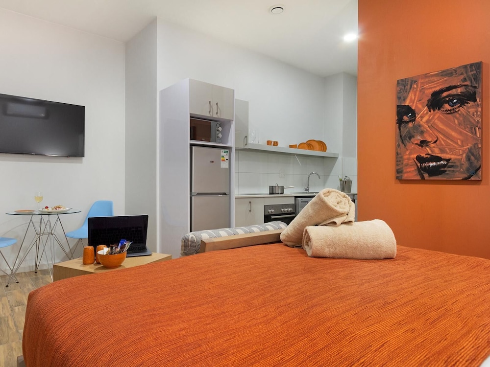 Urban Oasis Aparthotel Eatery and Spa 17/50