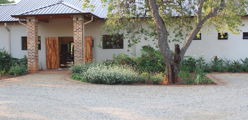 Esther's Country Lodge 28/35