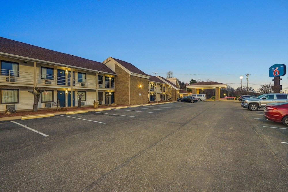 Motel6 Hillsville, VA 40/50