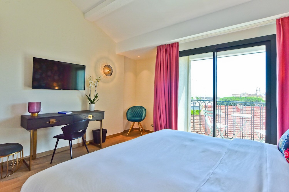 Hotel & Spa La Villa Port d Antibes 20/50