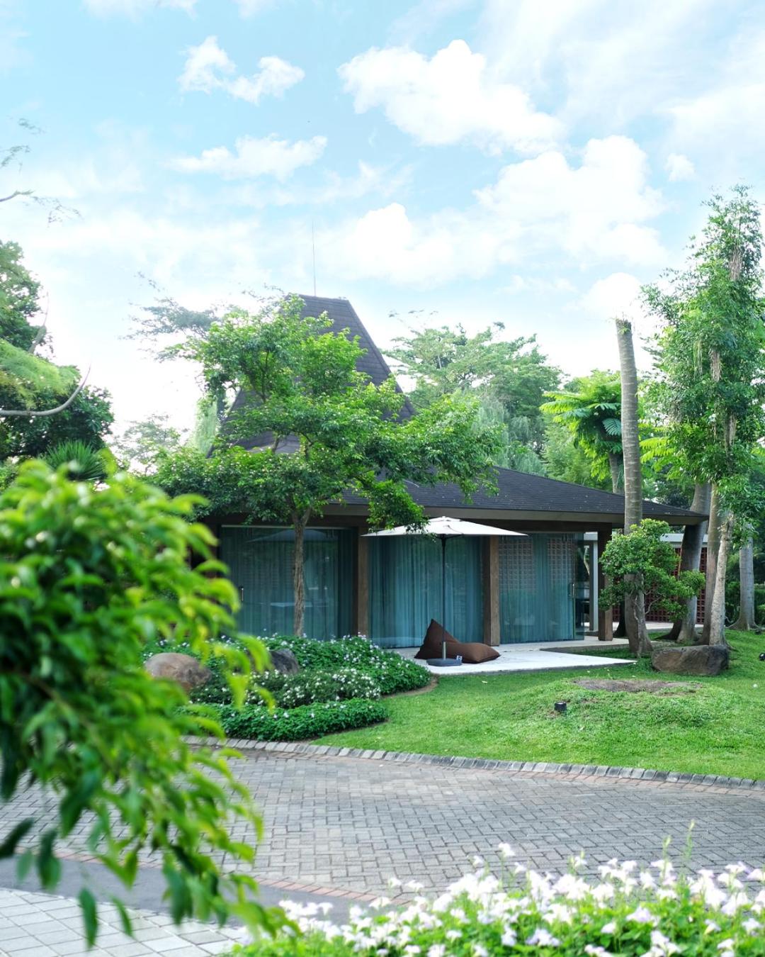 Djoglo Luxury Bungalow 6/44