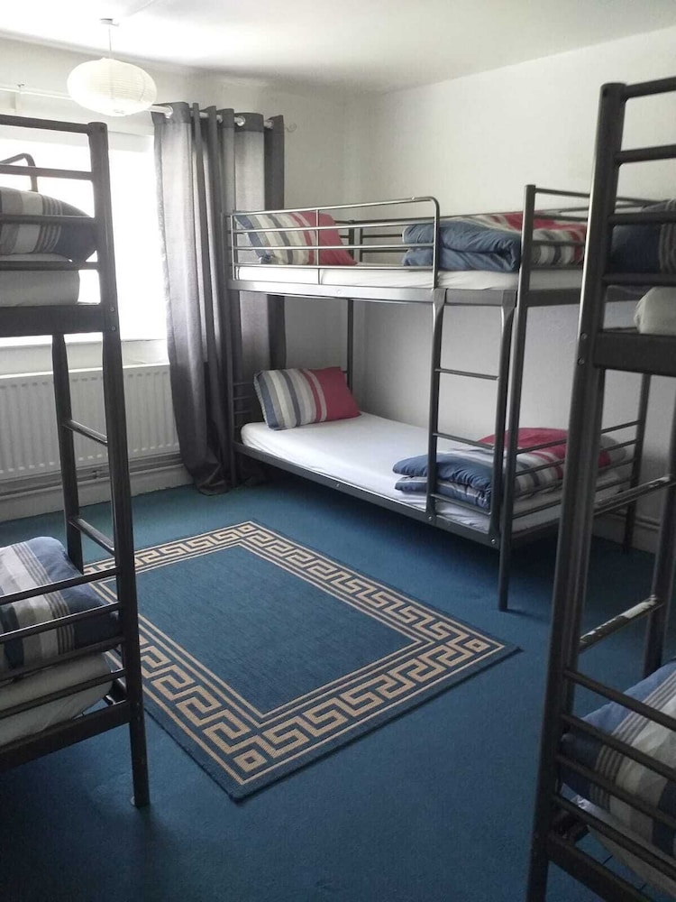 The Queens Hostel 17/21