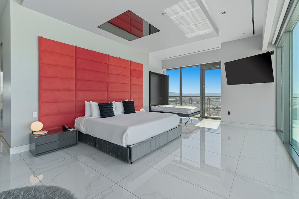 StripViewSuites at Palms Place 37/79